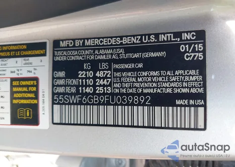 2015 Mercedes-Benz C 400 4Matic z USA, uszkodzony, nr VIN 55SWF6GB9FU039892